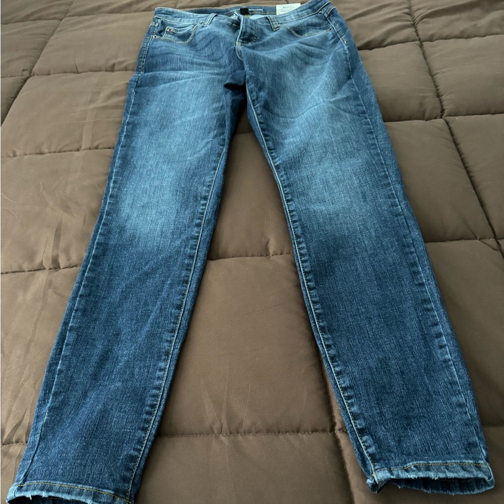Tags still on! Inc denim from Macys. Size 6/28 curvy skinny